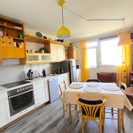 Comfy And With Bikes Apartman